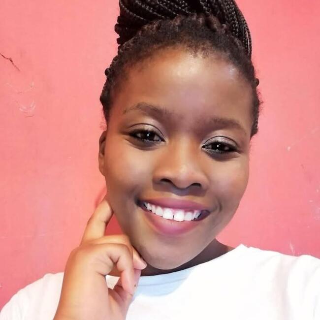 Babysitter in Cape Town: Aphelele