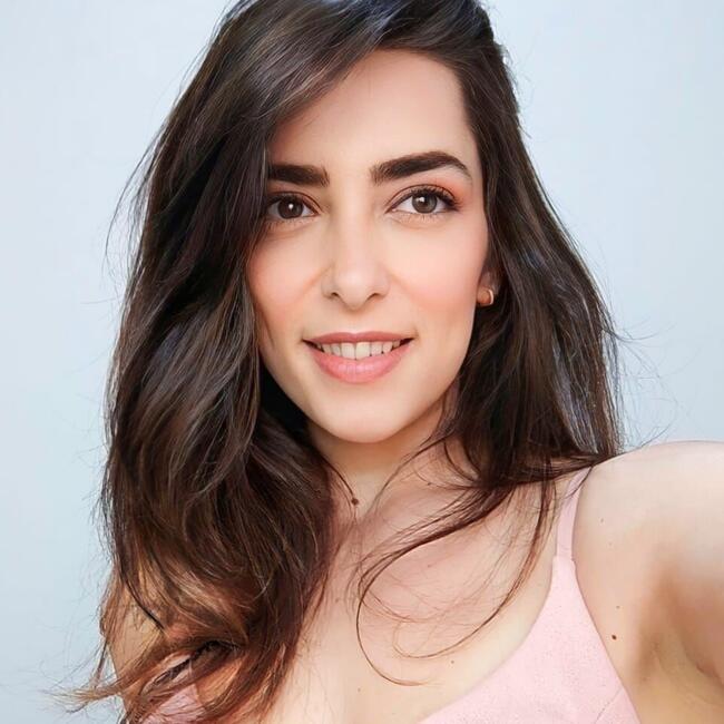 Babysitting job in Belo Horizonte: Larissa Grace