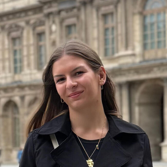 Babysitter in Bouxières-aux-Dames: Lucie