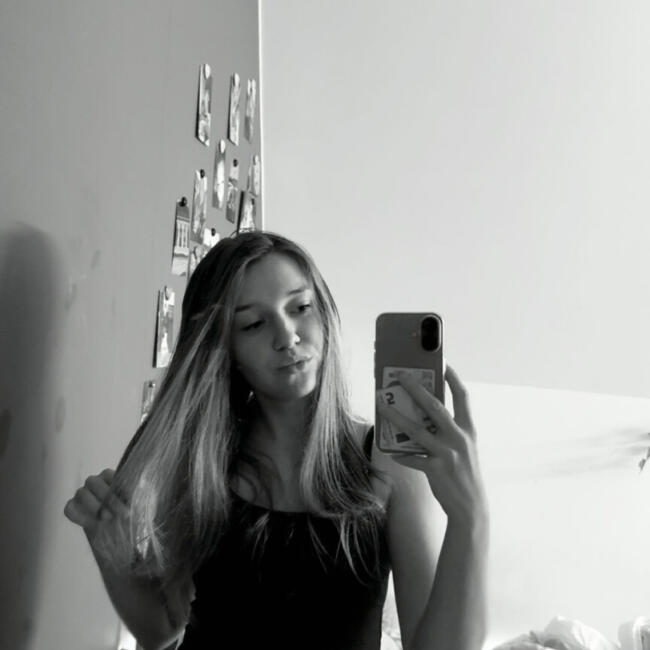 Babysitter in Sint-Martens-Lierde: Gwen