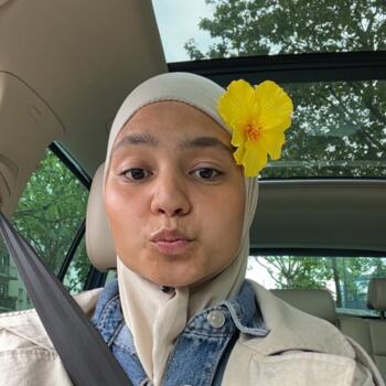 Babysitter in L'Haÿ-les-Roses: Chérine