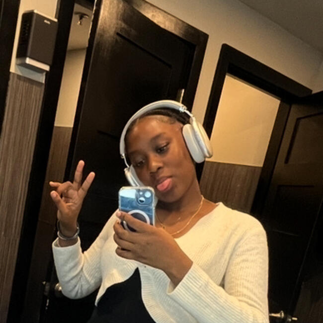 Babysitter in Scarborough Junction: Deandra