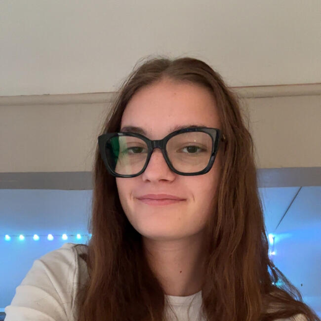 Babysitter in La Fare-les-Oliviers: Candice