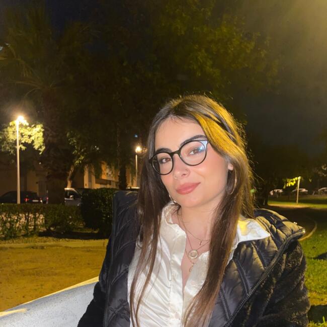 Babysitter in Ribarroja del Turia: Paula