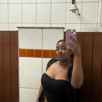 Babysitter in Matias Barbosa: Nubya