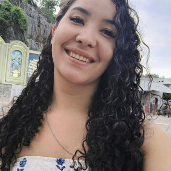 Babá em Embu das Artes: Wanessa
