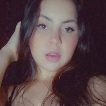 Babysitter in Palotina: Maria