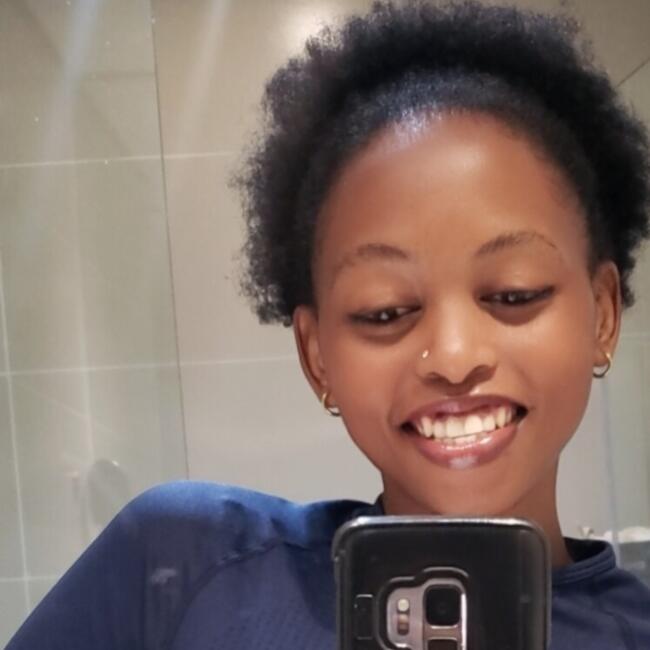 Babysitter in Dubai: Alycia