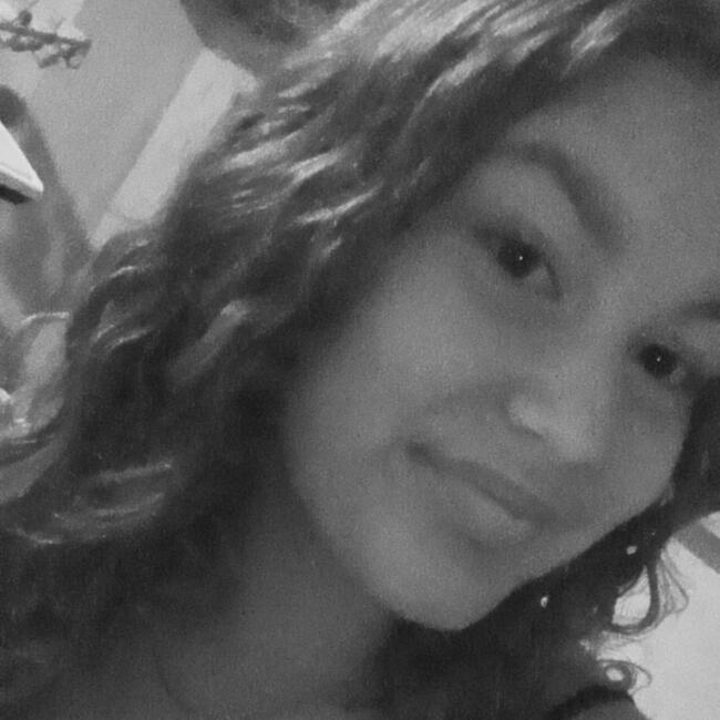 Babysitter in Lédenon: Maelia