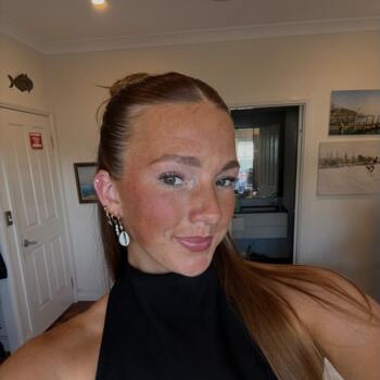 Babysitter in Sunshine Coast: Neve
