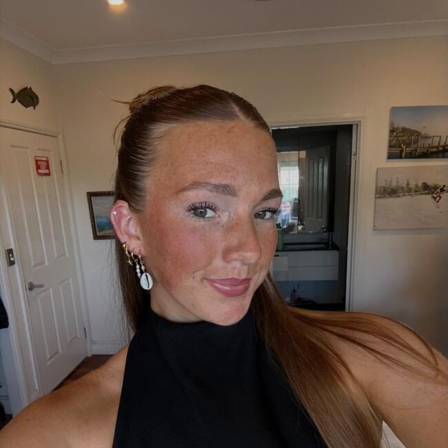 Babysitter in Sunshine Coast: Neve