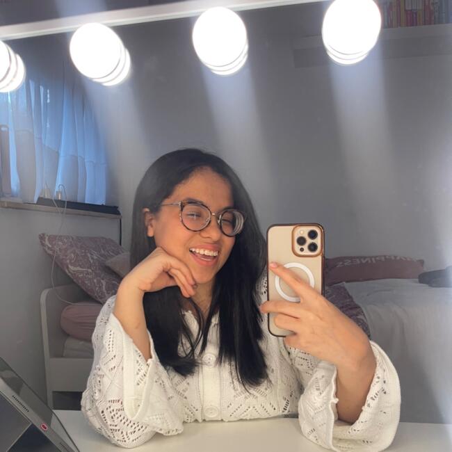 Babysitter in Blégny: Sarah