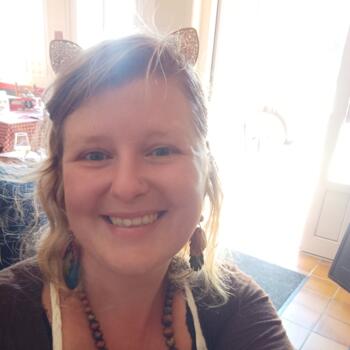 Babysitter in Penmarch: Elodie