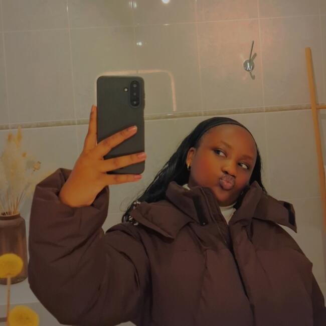 Babysitter in Marchtrenk: Nelly