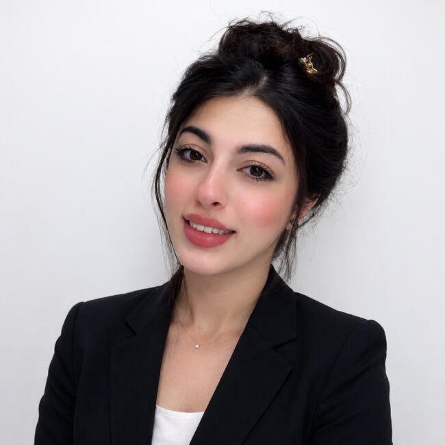 جليسة أطفال في دبي: Rahaf