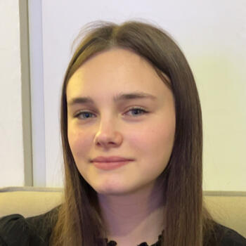 Babysitter in Saint-Cyr-l'École: Leane