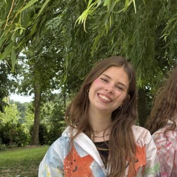 Babysitter Douvrin: Louise