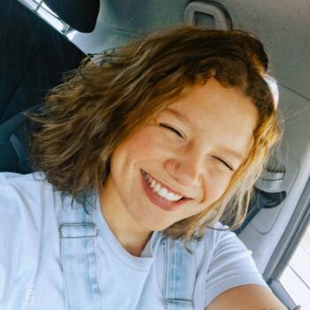 Babysitter in Campinas: Julia