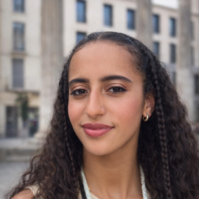 Babysitter in Mont-Saint-Martin: Siham