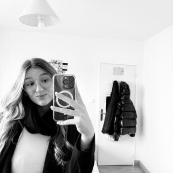 Babysitter in Fenouillet: Jade