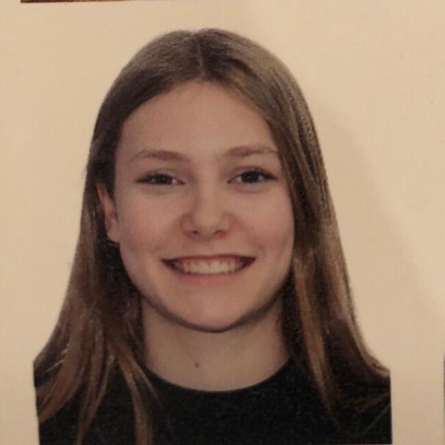 Babysitter in Bouaye: Julia