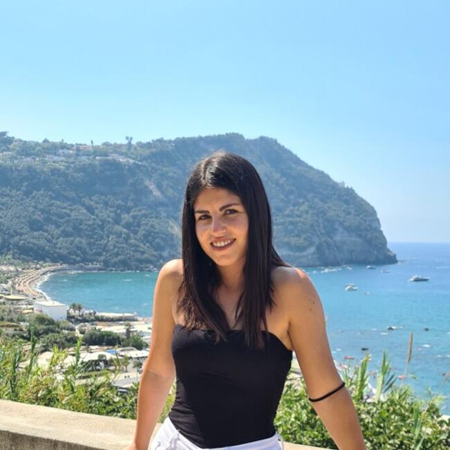 Babysitter a Napoli: Emanuela