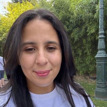 Babysitter in Paris: Imane