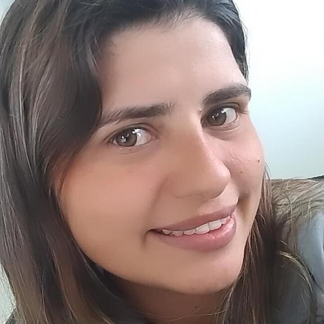 Babysitting job in São José dos Pinhais: Erica