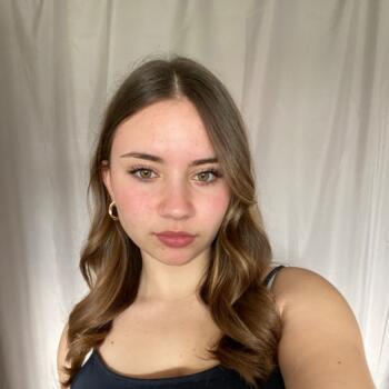 Babysitter in Saint-Didier-de-la-Tour: Jolane