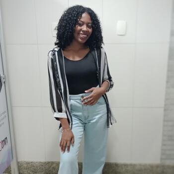 Babysitter in Betim: Camile