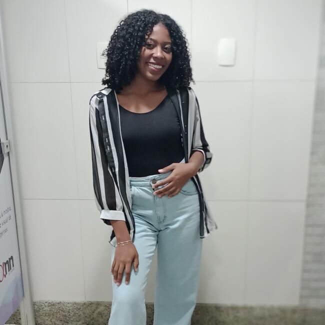 Babysitter in Betim: Camile