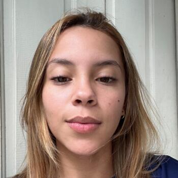 Babá Manaus: Jennifer