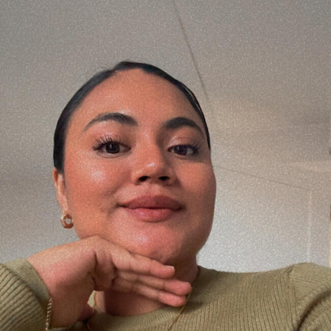 Babysitter in Limerick: Paola