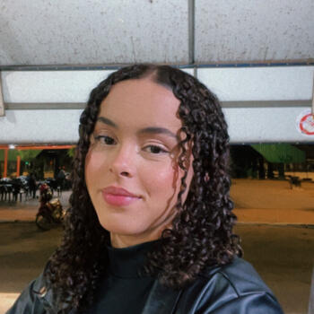 Babysitter Rio Verde: Ariana Mendonça 