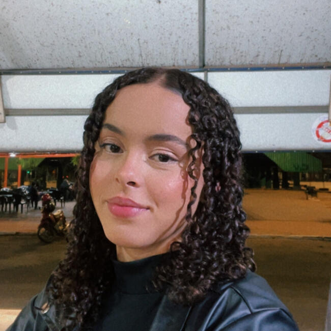 Babysitter in Rio Verde: Ariana Mendonça 