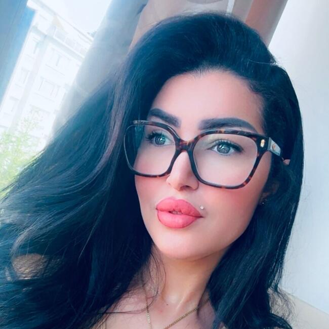 Babysitter in Molenbeek-Saint-Jean: Nora