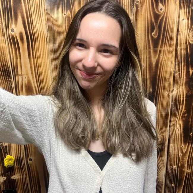 Babysitter in Lincoln (Alabama): Alexi