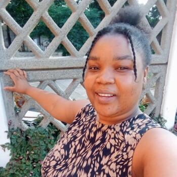 Babysitter Germiston: Lucy