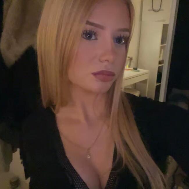 Babysitter in Belleherbe: Célia