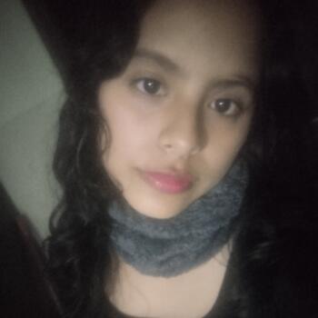 Babysitter in Lima Lima: Thayra