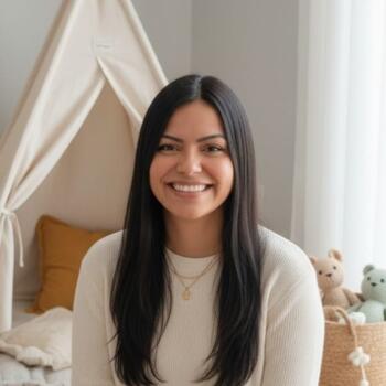 Babá em Joinville: Angela