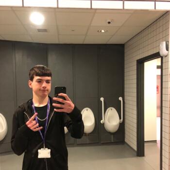 Babysitter in Leicester: Keiron