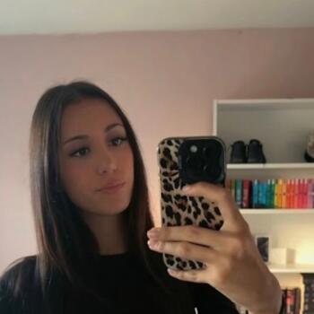 Babysitter Issoire: Mayana