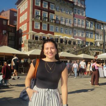 Babysitter in Porto: Ana laura