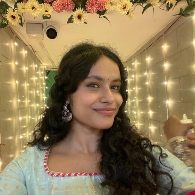 Babysitter in Mumbai: Sakshi