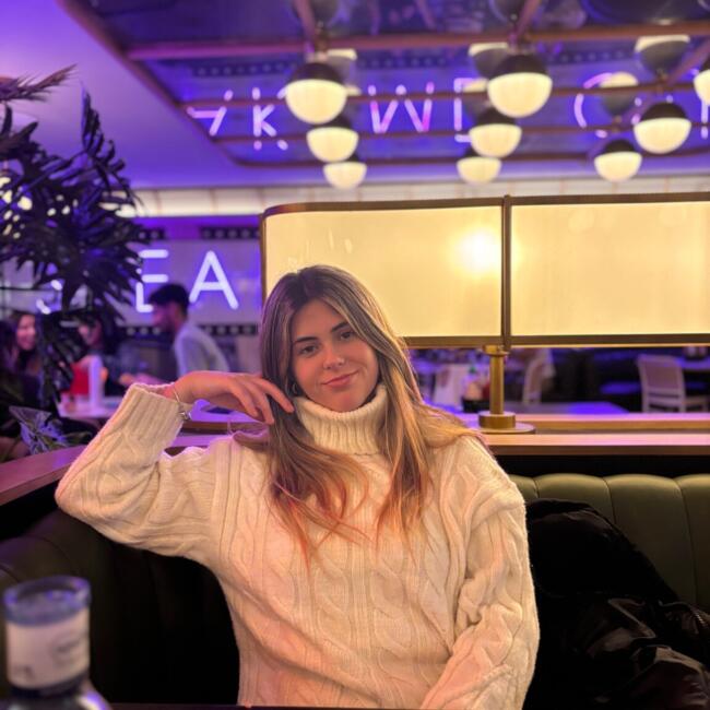 Babysitter in Mieres (Principado de Asturias): Lucia