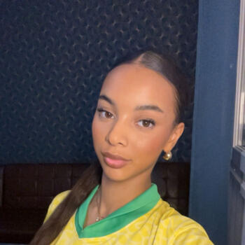 Babysitter in Beaugency: Neïla