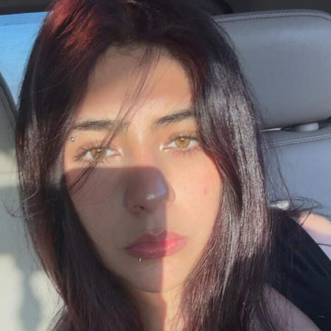 Babysitter in Tijuana: Mireya