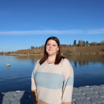 Babysitter Calgary: Hailey