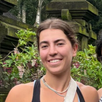 Babysitter in Dunedin: Josefina